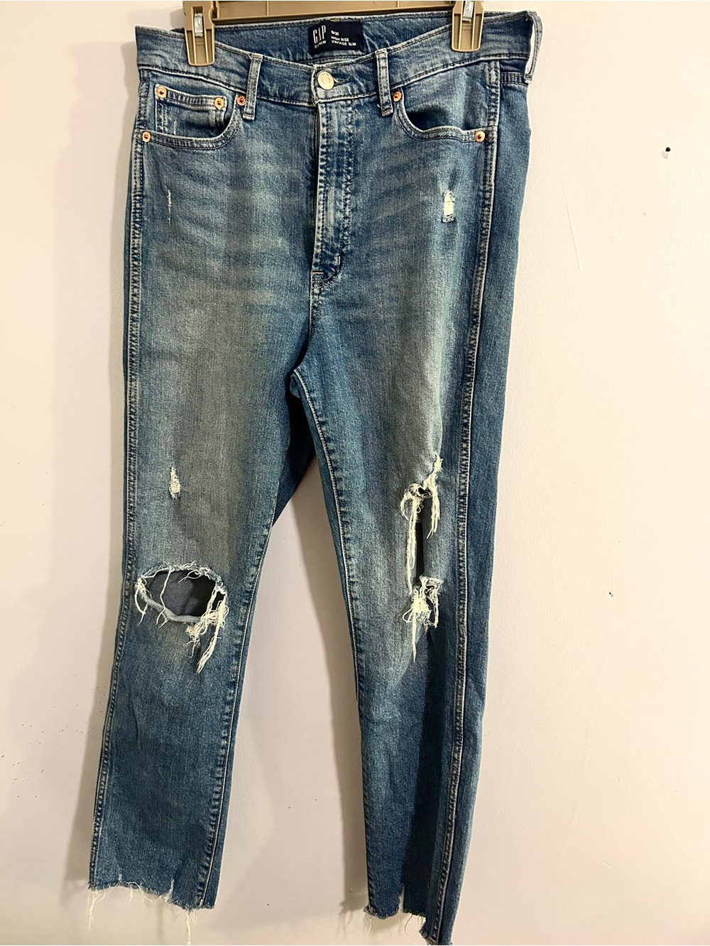 GAP Women's Light Blue High-Rise Distressed Skinny Jeans